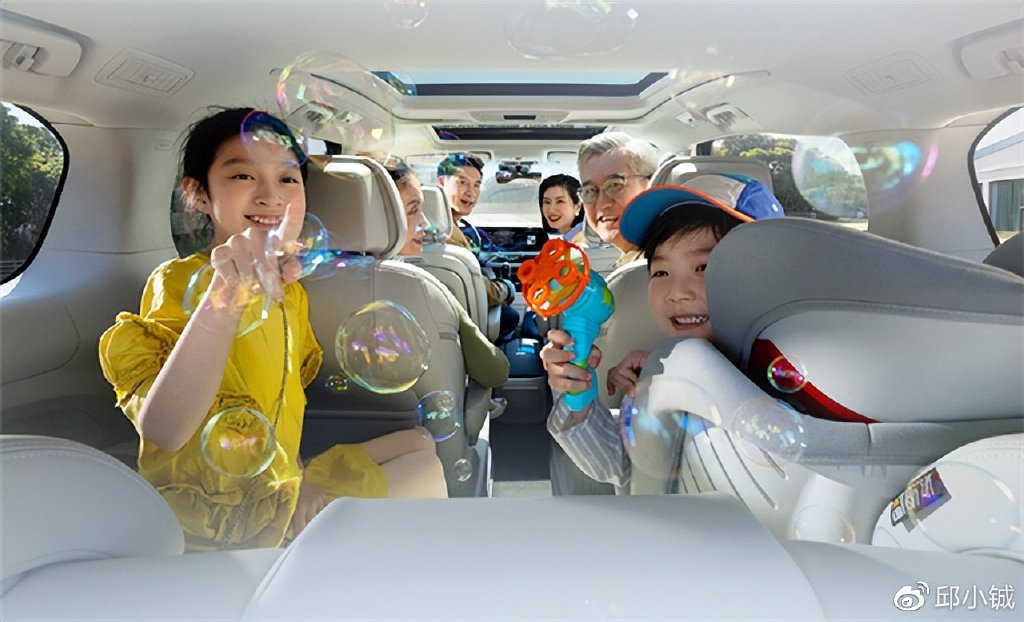 ϺչMPV³٣Ϊʲô<A href=http://www.jsche.net/auto/Shanghai_GM_Buick/GL8.html TARGET=_blank><font color=#cccccc>GL8</font></a>Աȣ