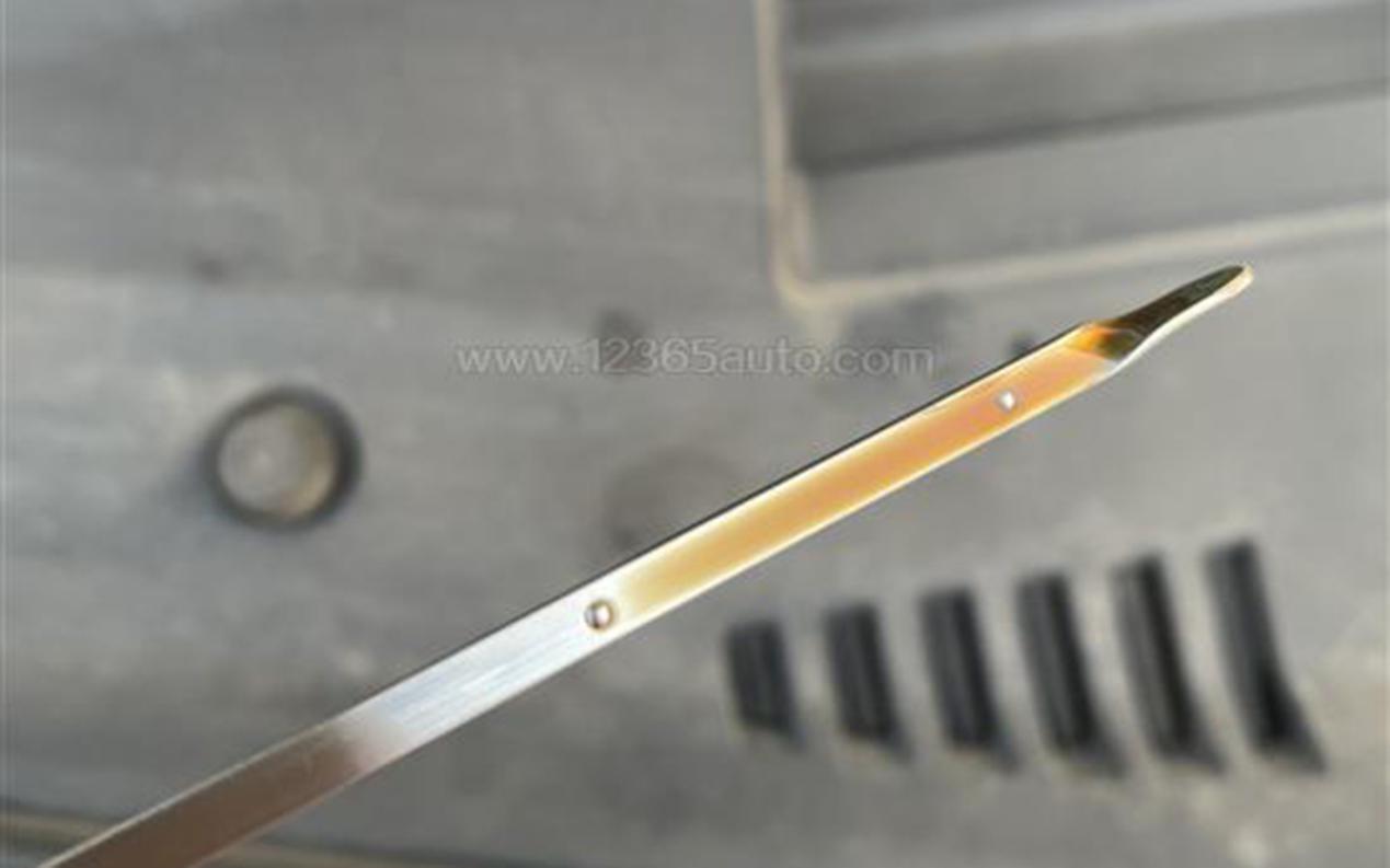 图为凯美瑞机油增多现象