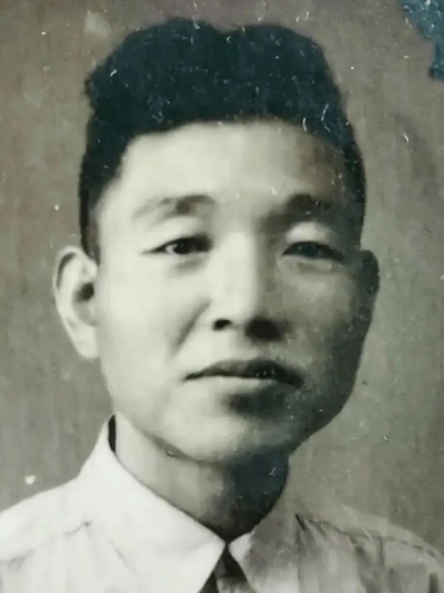 被误解的一等奖作文:《我的县长父亲》休闲区蓝鸢梦想 - Www.slyday.coM 被误解的一等奖作文:《我的县长父亲》休闲区蓝鸢梦想 - Www.slyday.coM