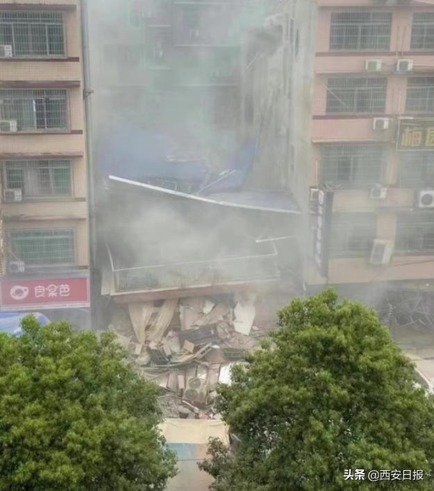 陆续有人被救出!长沙一楼房倒塌,楼内有饭店、旅馆…休闲区蓝鸢梦想 - Www.slyday.coM 陆续有人被救出!长沙一楼房倒塌,楼内有饭店、旅馆…休闲区蓝鸢梦想 - Www.slyday.coM