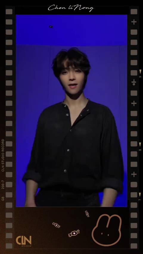 报告！抓到一只吵吵闹闹练习抖舞的