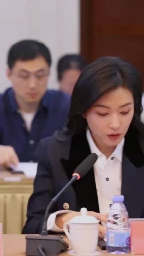 随万茜走进八千里路云和月研讨会，聆听丁玉娇的创作心路