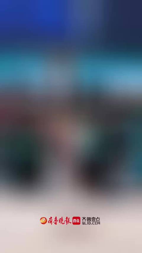 球星邀约外卖小哥看球，海信冰箱一杯冷萃，致敬平凡奋斗者