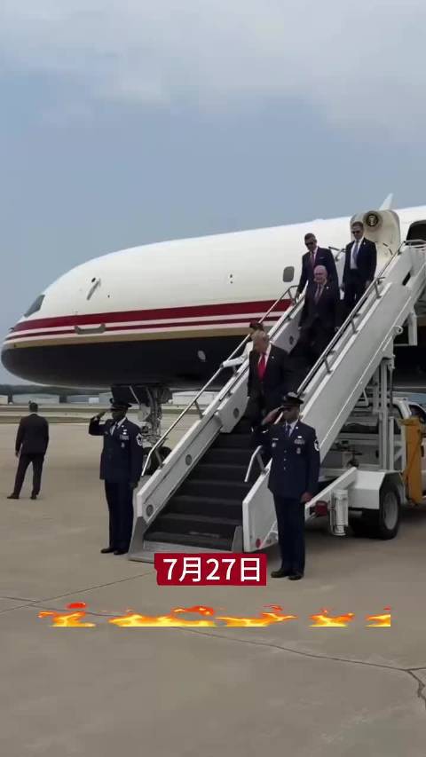 特朗普访问密歇根州通用汽车的一个大型车辆测试设施