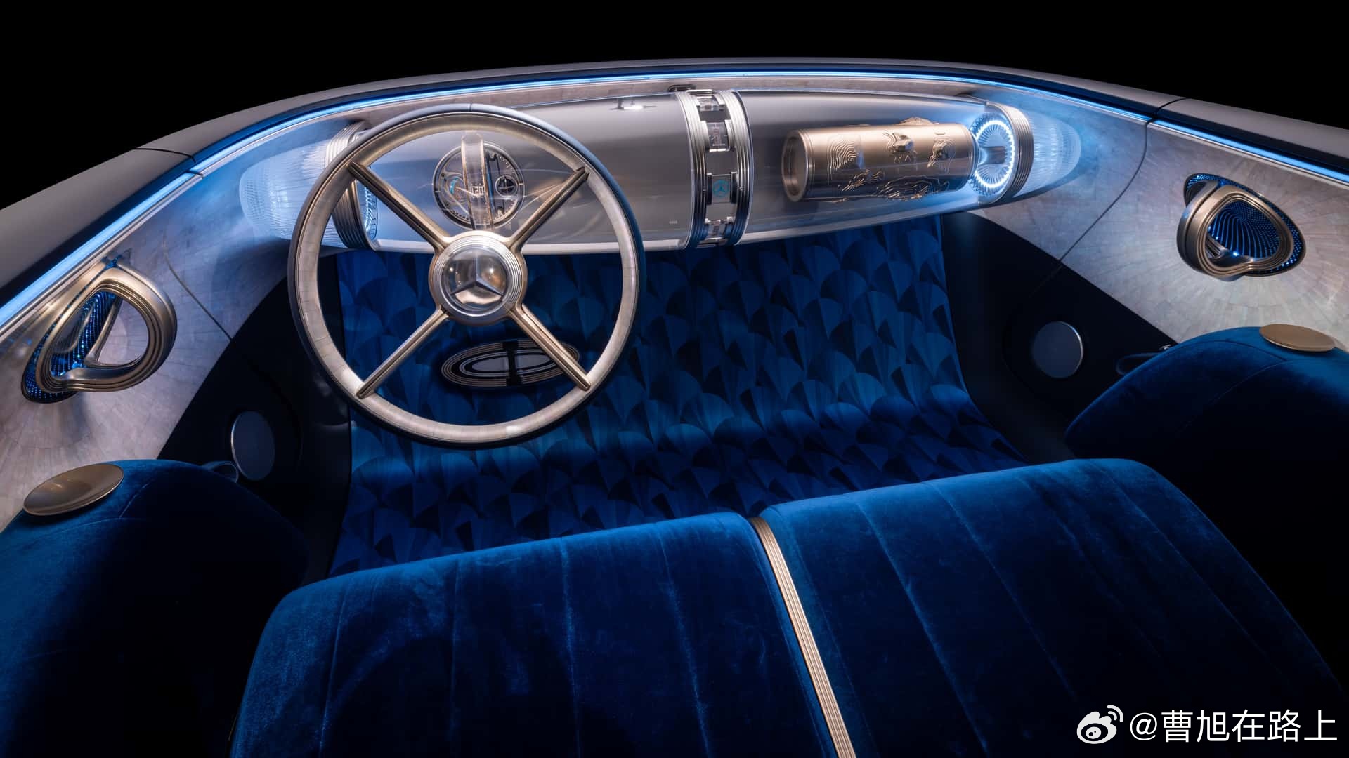 奔驰Vision Iconic概念车首发，复刻经典德军指挥官时代设计