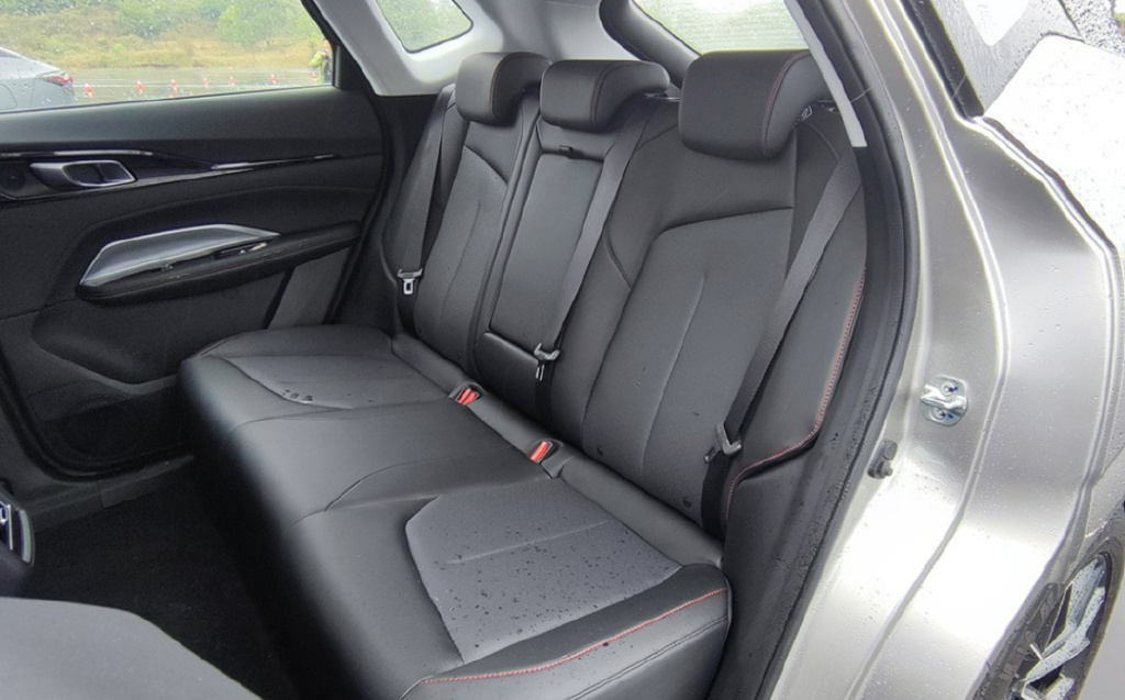 长安欧尚Z6对比哈弗H6谁更值得买?