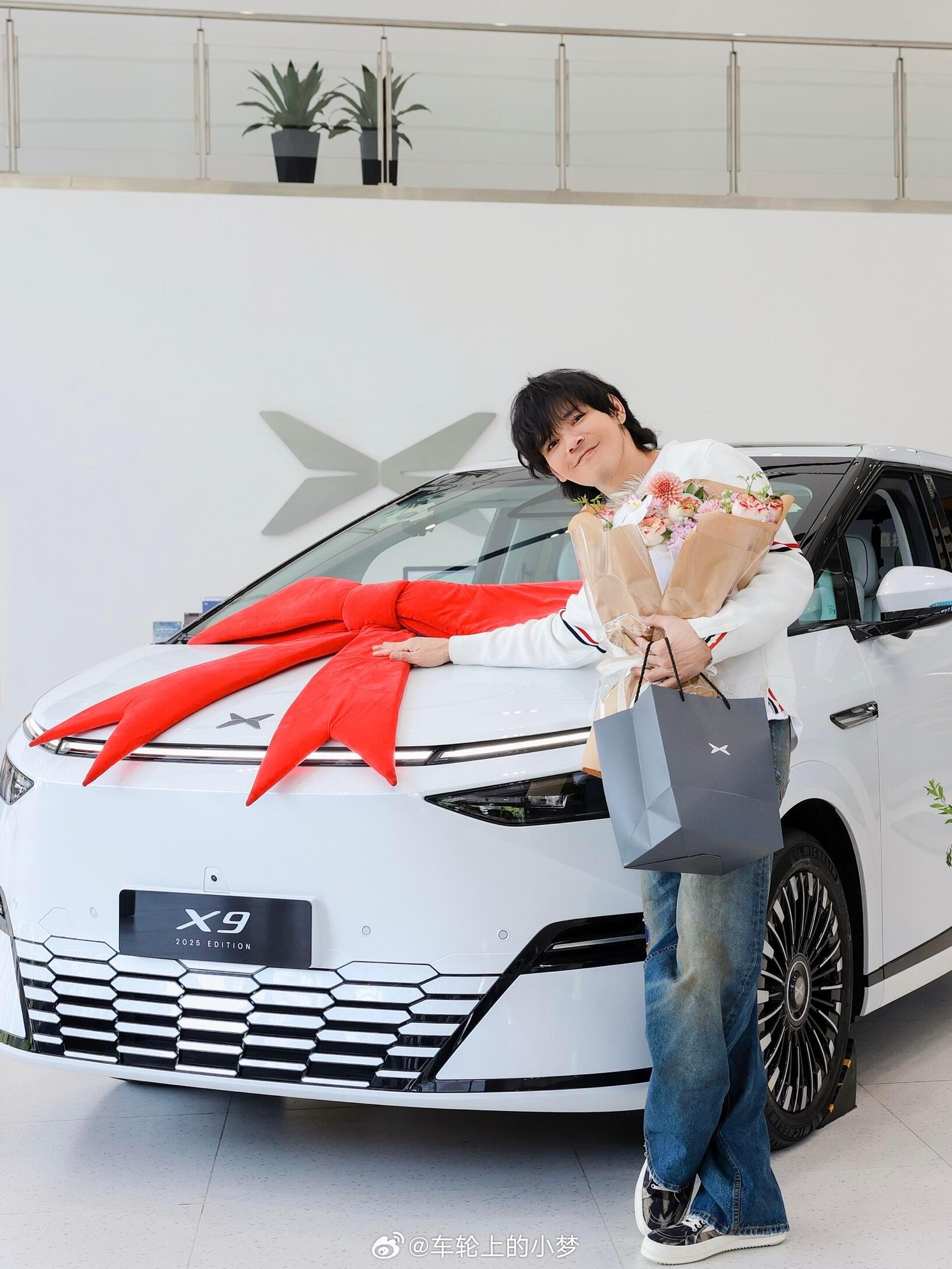 向佐被曝欠赌债未还，曾两次购买小鹏X9