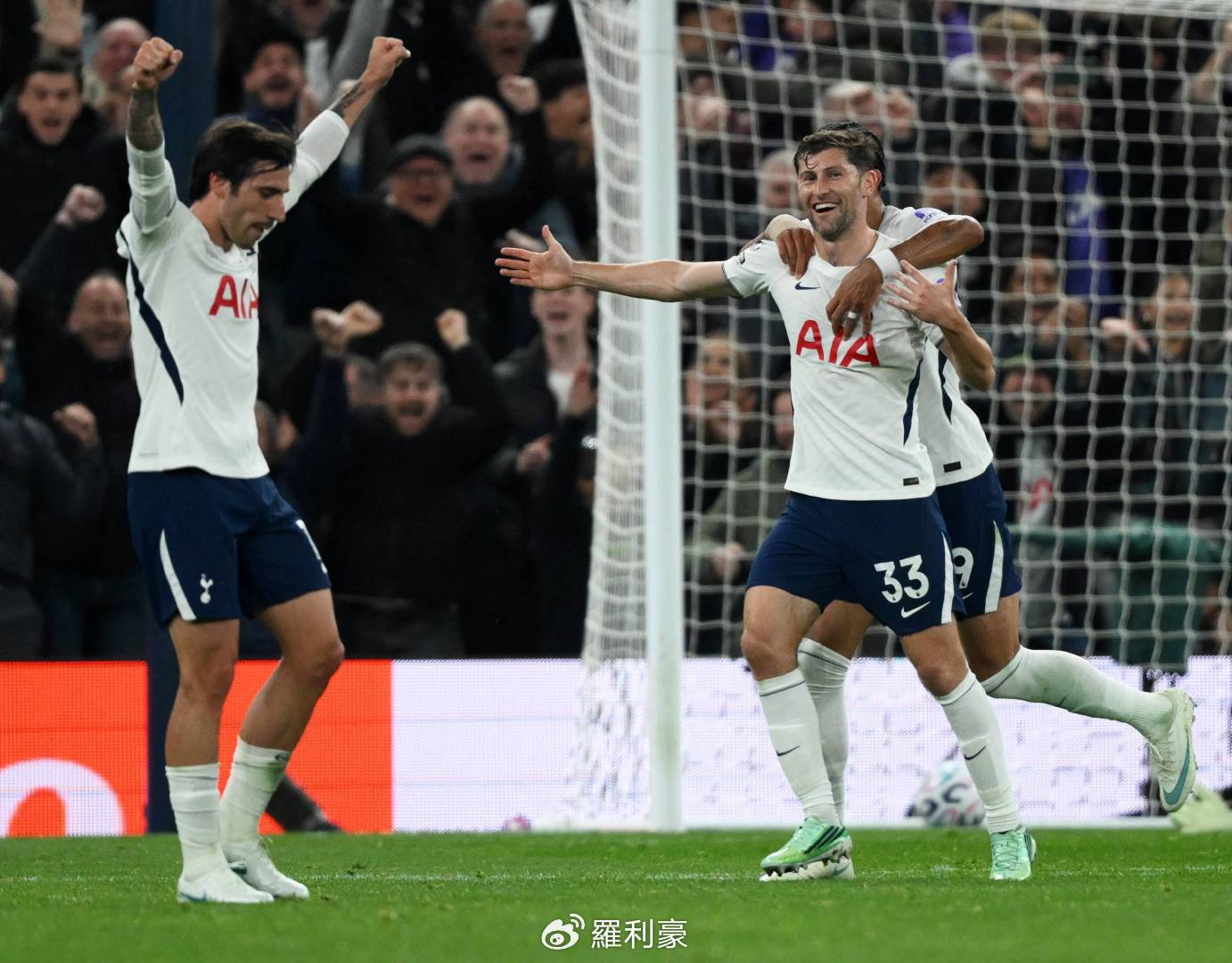 英超热刺3-1大胜考文垂，戴维斯绝杀锁定胜局