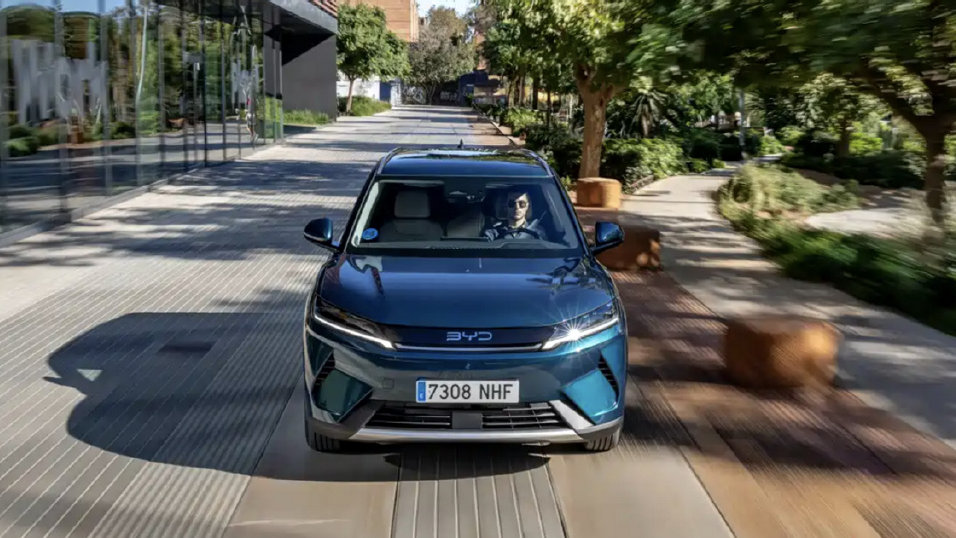 比亚迪元UP插混版官图，纯电续航90km够干吗？