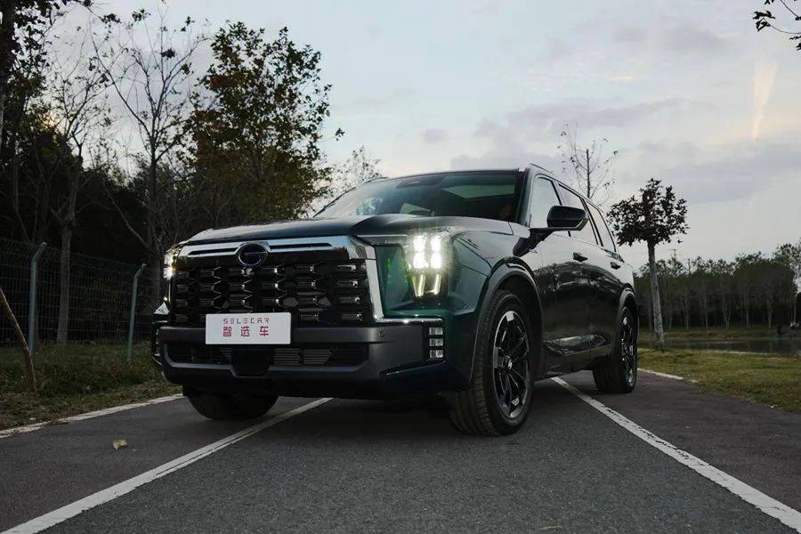 传祺ES9对比问界M7谁才是户外第二个家