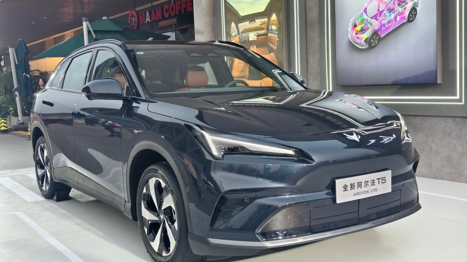 极狐首款增程车来了，全新阿尔法T5起售价10.98万