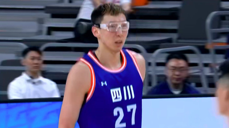 全运会1/4决赛：四川大胜北京晋级四强 周琦33+14胡金秋24分