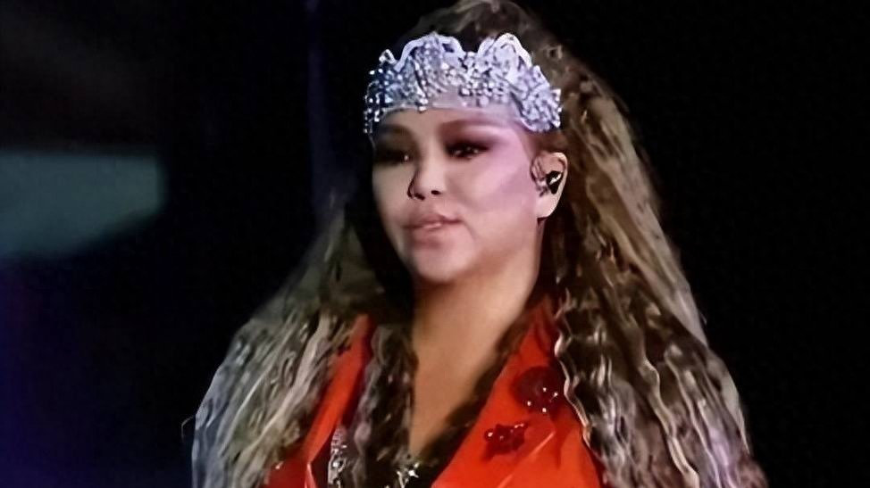 一代天后″无性无爱″26年，曾比那英张惠妹还强，她到底经历了什么