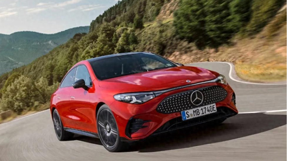 全新奔驰CLA亮相/宝马推触觉反馈方向盘/奥迪2024年营收利润双降