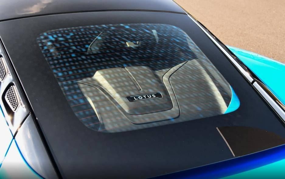 百万小跑车中的卧龙凤雏,718 Cayman和EMIRA你会怎么选?