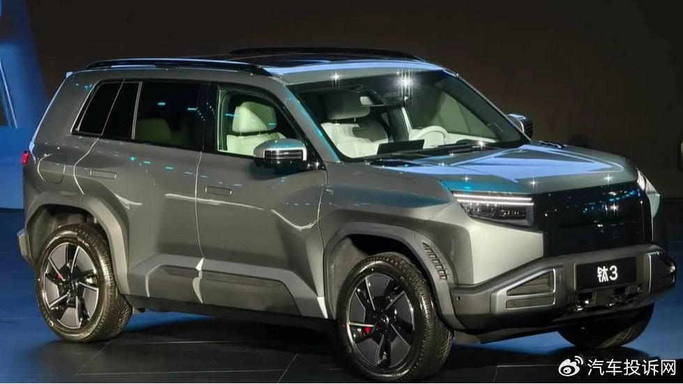 方程豹钛3正式上市，家用硬派SUV新选择