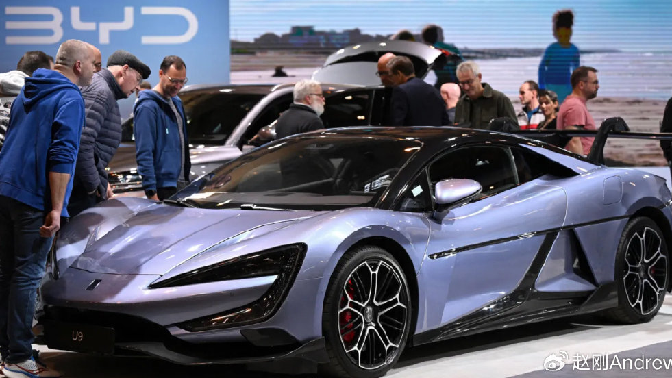 比亚迪电动汽车销量暴涨逼近特斯拉！留学海归就业关注新能源车企