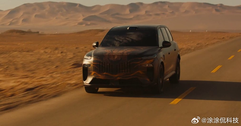 岚图泰山伪装实车曝光，大型SUV搭载华为智驾