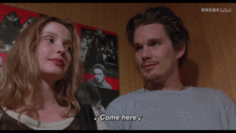 《奔跑吧》直播里孟子义、李昀锐对视后立刻闪开视线…