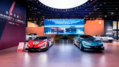 仰望汽车全系登陆广州车展！持续彰显中国豪华品牌新高度！