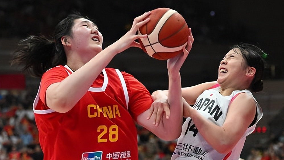 日本女篮将归化超级内线，以此来克制中国女篮：我们该如何应对？