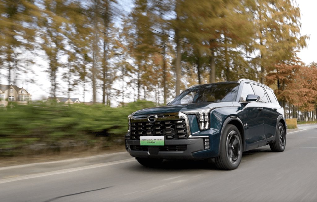 传祺ES9对比问界M7谁才是户外第二个家