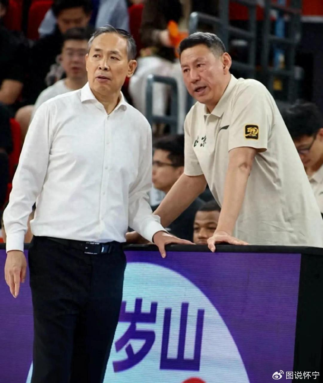 冠军中锋降薪留守北京首钢被拒！队内有周琦在，李楠不吃这一套