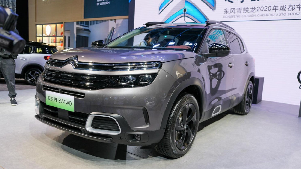 谁说法系没有“暴力”产品？最大扭矩520牛米的它，第一个不服！