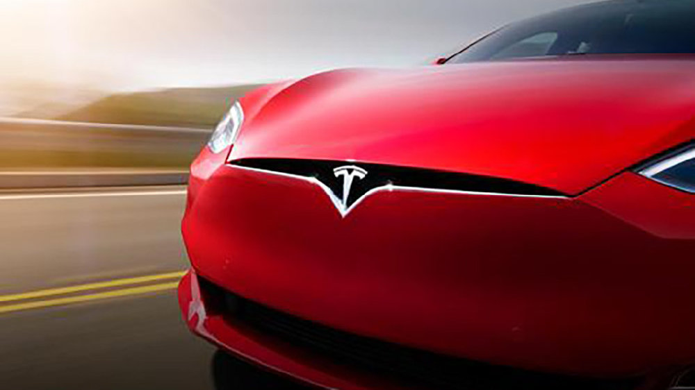 小鹏和特斯拉隔空“对喷”的背后又透露出怎样的信息？