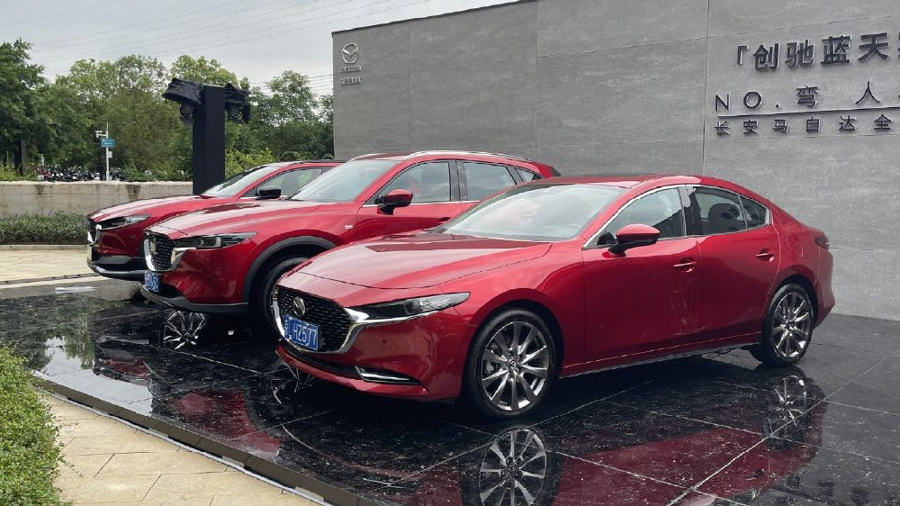 体验深入骨髓的操控之美：走进“创世蓝天实验室”