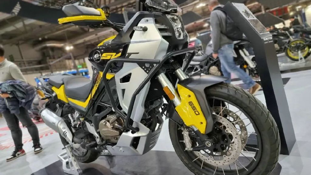 聚焦米兰车展丨钱江SRK800街车、SVT650拉力、赛450同场亮相