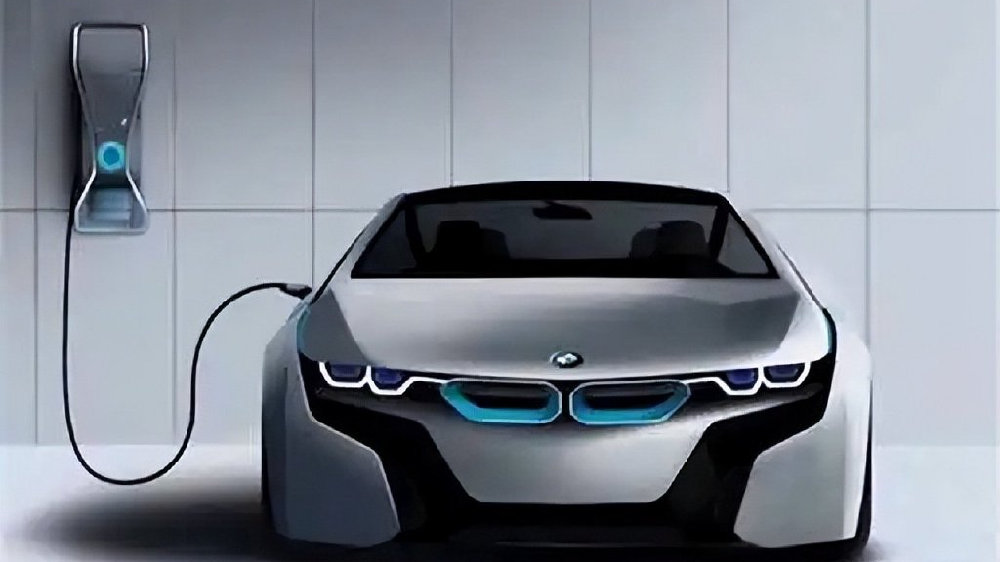 传统汽车品牌猛攻，新造车备受挤压，时间和机会不多了