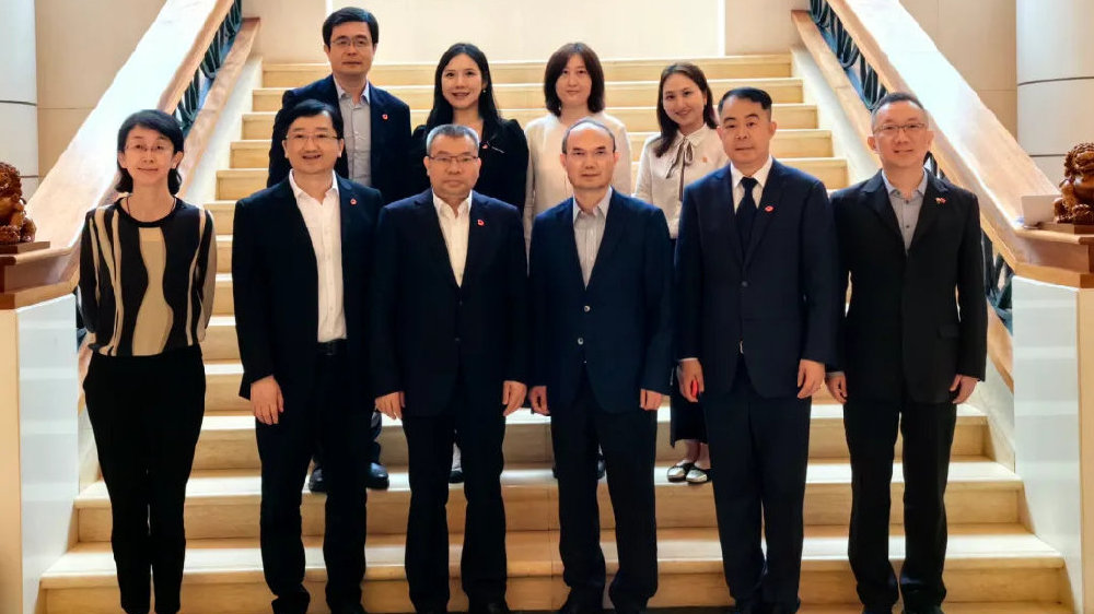 湖南广电与马来西亚旅游局、新加坡旅游局签订战略合作协议