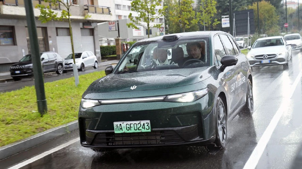 被老外猛夸的国产车，零跑C10进军欧洲，海外竞品有压力了吗？