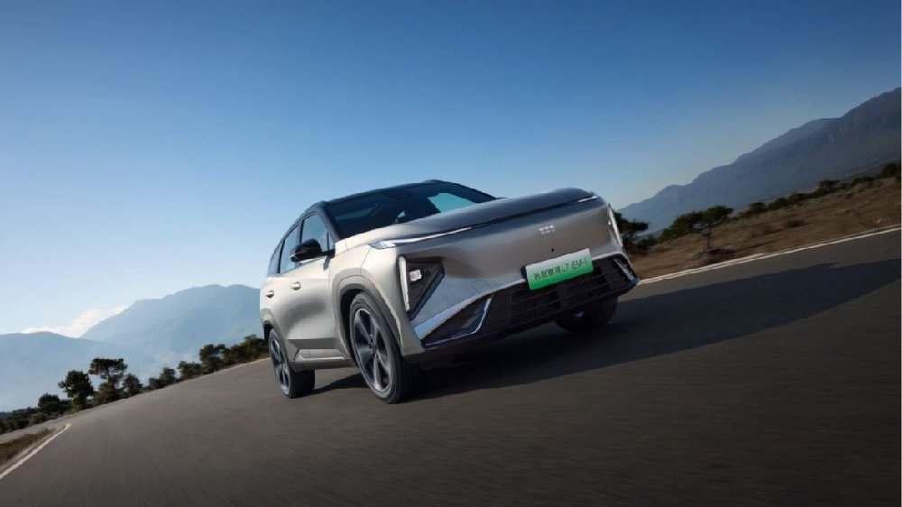 11.58万起售，吉利银河L7 EM-i上市，亏电油耗来到3L级