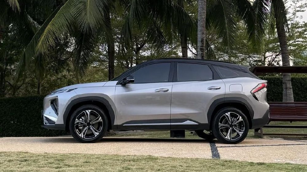 吉利EM-i和EM-p怎么选？银河L7 EM-i入手不亏？