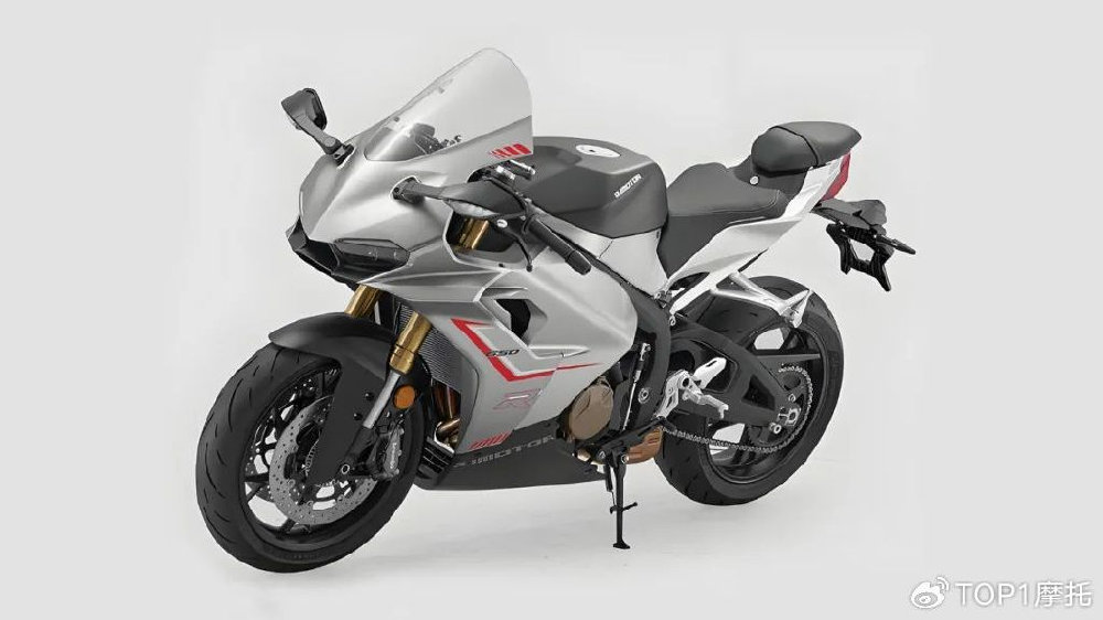 内卷“先斩自家人”？四缸赛650出现了