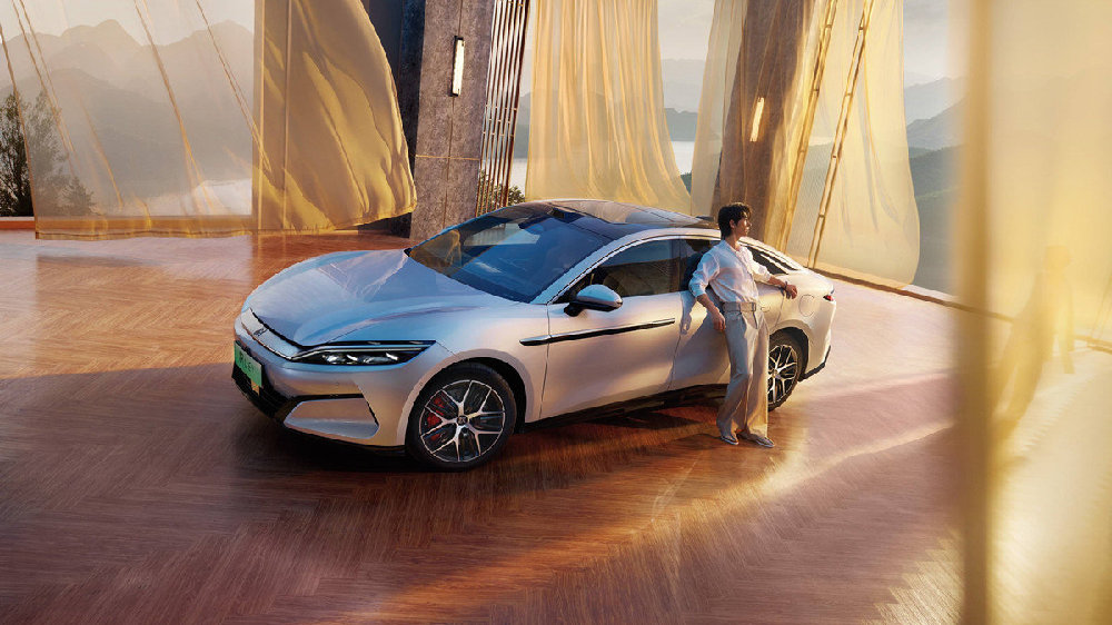 每4辆新能源公务车就有1辆比亚迪，标杆地位如何铸就？