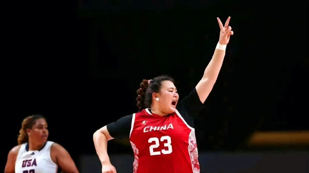 中国女篮集训，宫鲁鸣招进2米01女奥尼尔？两次夺冠可当李月汝替身