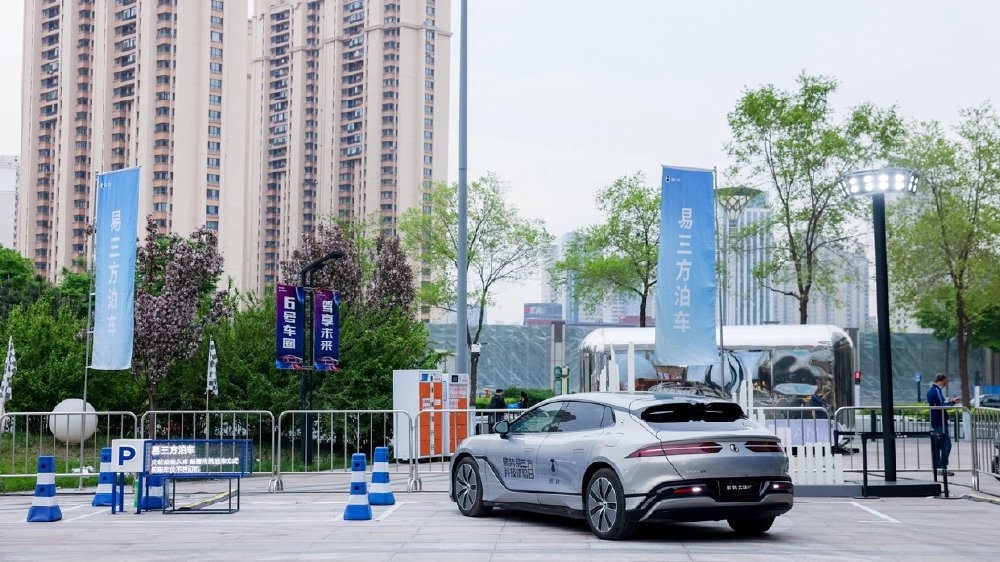 2025比亚迪智能化街区全国巡展亮相济南｜让好技术人人可享