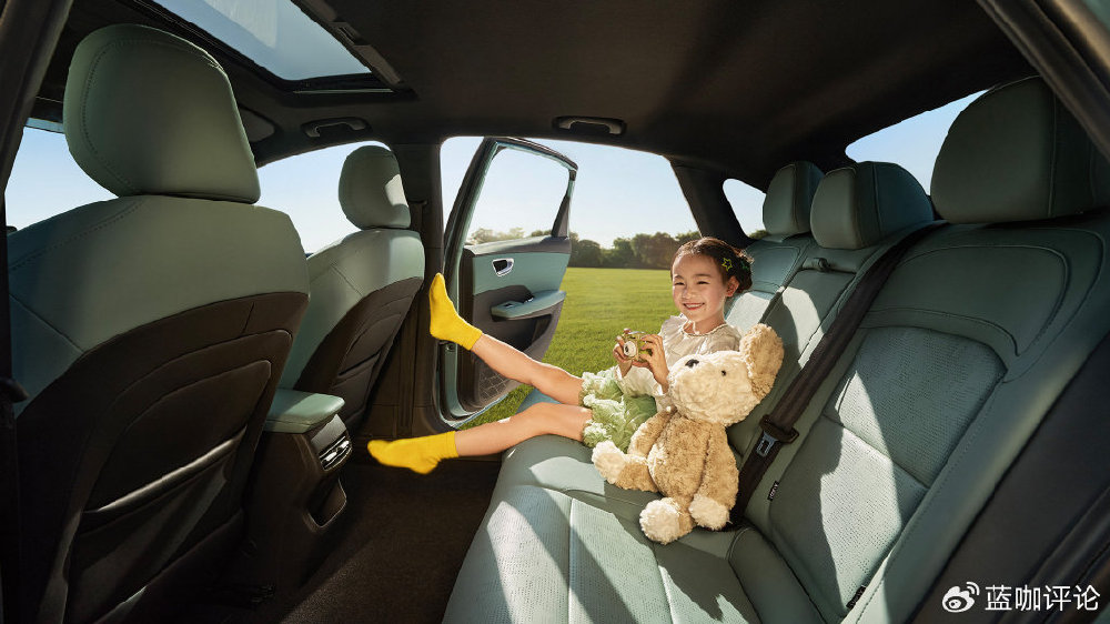 不拼智能拼实力，7.98万荣威D6如何用“技术平权”破局？