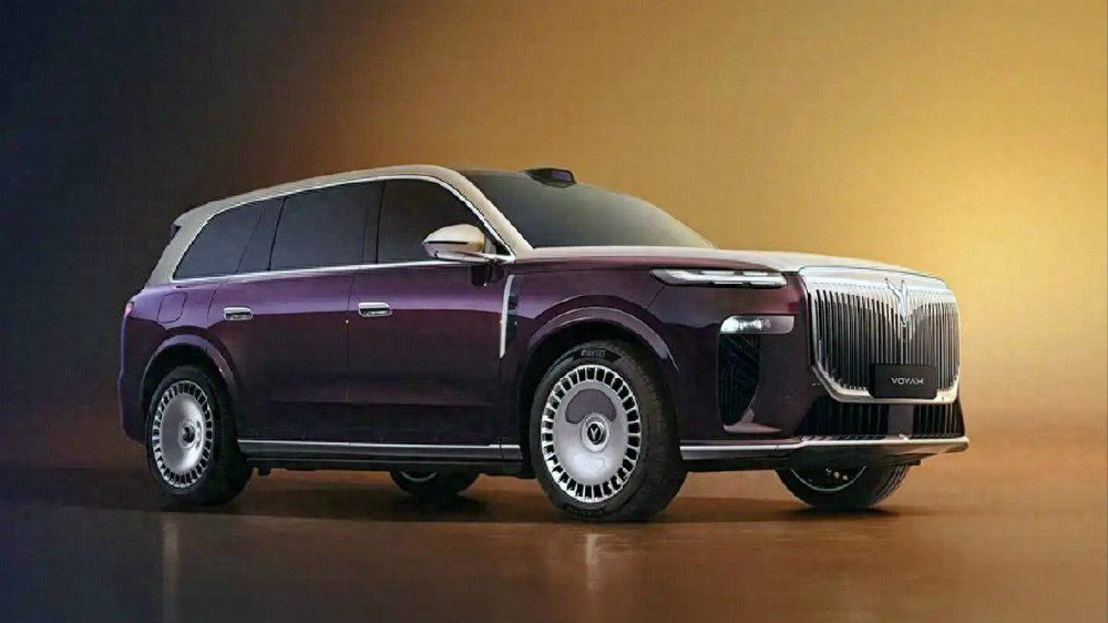 东风版的“库里南”？岚图泰山官图发布，外观很霸气，大6座布局