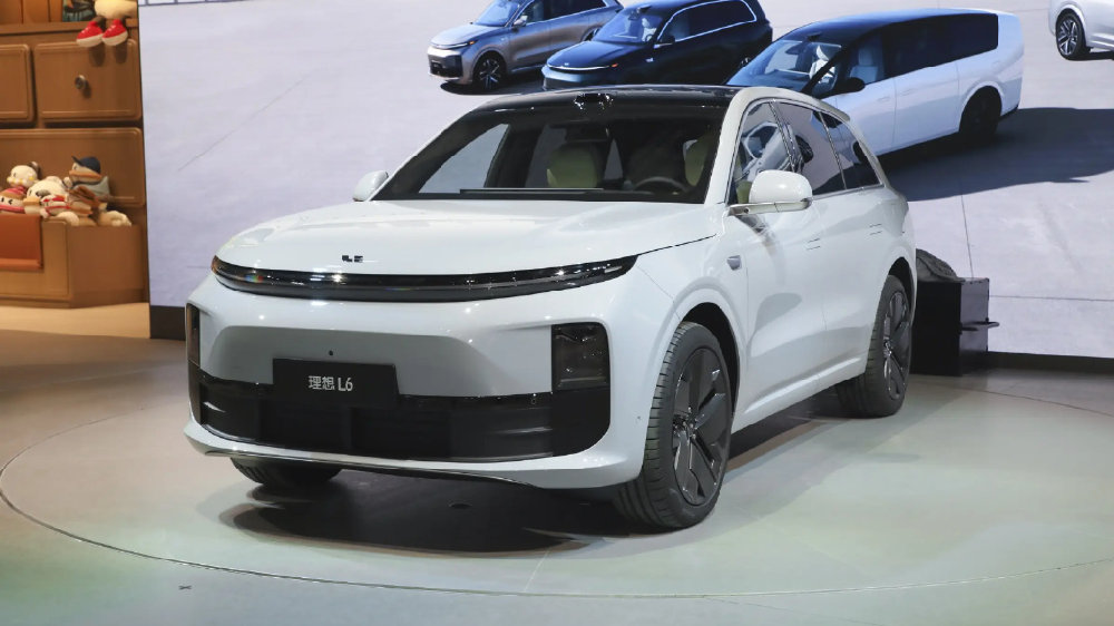周销量仅0.14万辆，首次被方程豹钛7超越，理想L6为何卖不动了？
