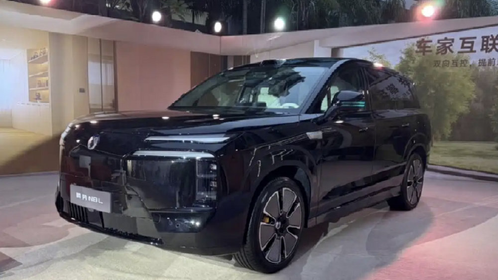 又一大六座SUV，腾势N8L售29.98万起，自己人都不放过