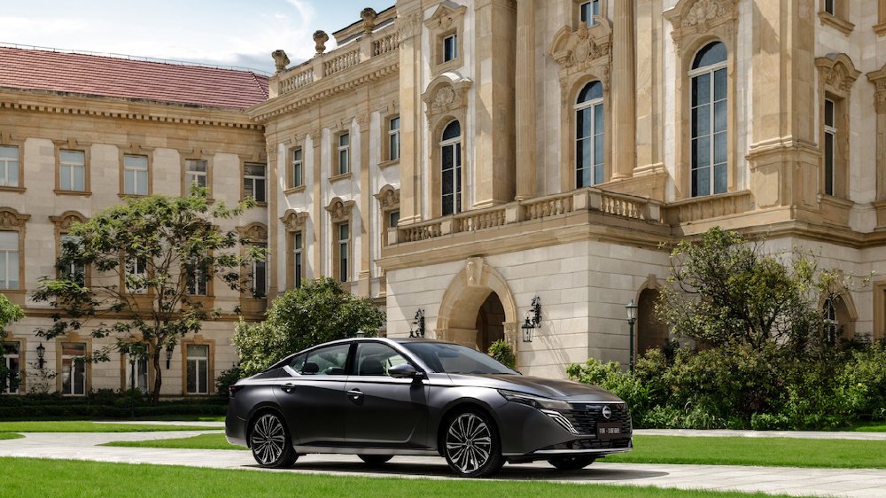 东风日产与华为联合发布天籁·鸿蒙座舱 开辟燃油车智能化新赛道