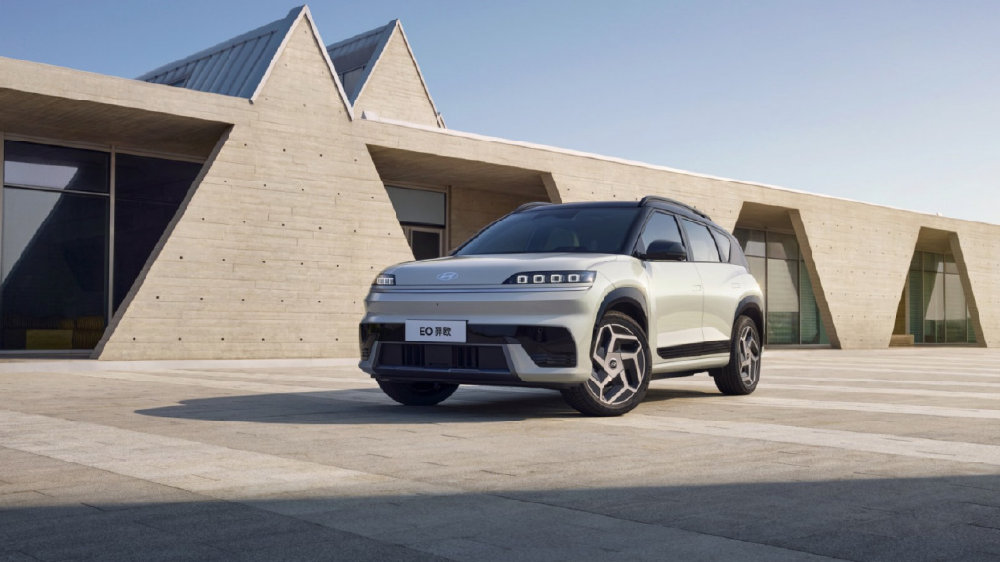 11.98万起！北京现代EO羿欧上市，诚意十足的“反击”