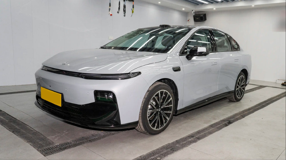 连续2个月销量破万，零跑B01这么火，不同配置之间如何选择？