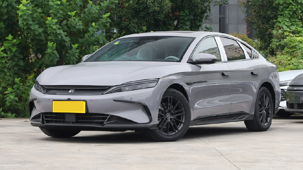17.19万起，完整体的奇瑞风云A9L上市，比亚迪汉DM彻底没机会了？