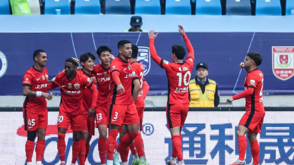 一场1-0让6万多球迷亲眼见证，中超冠军诞生，30轮66分夺冠