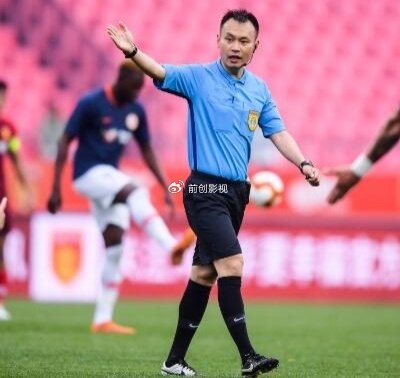 福星！“沪蓉战”裁判出炉，吹罚成都没输过，足协或要保蓉城夺冠